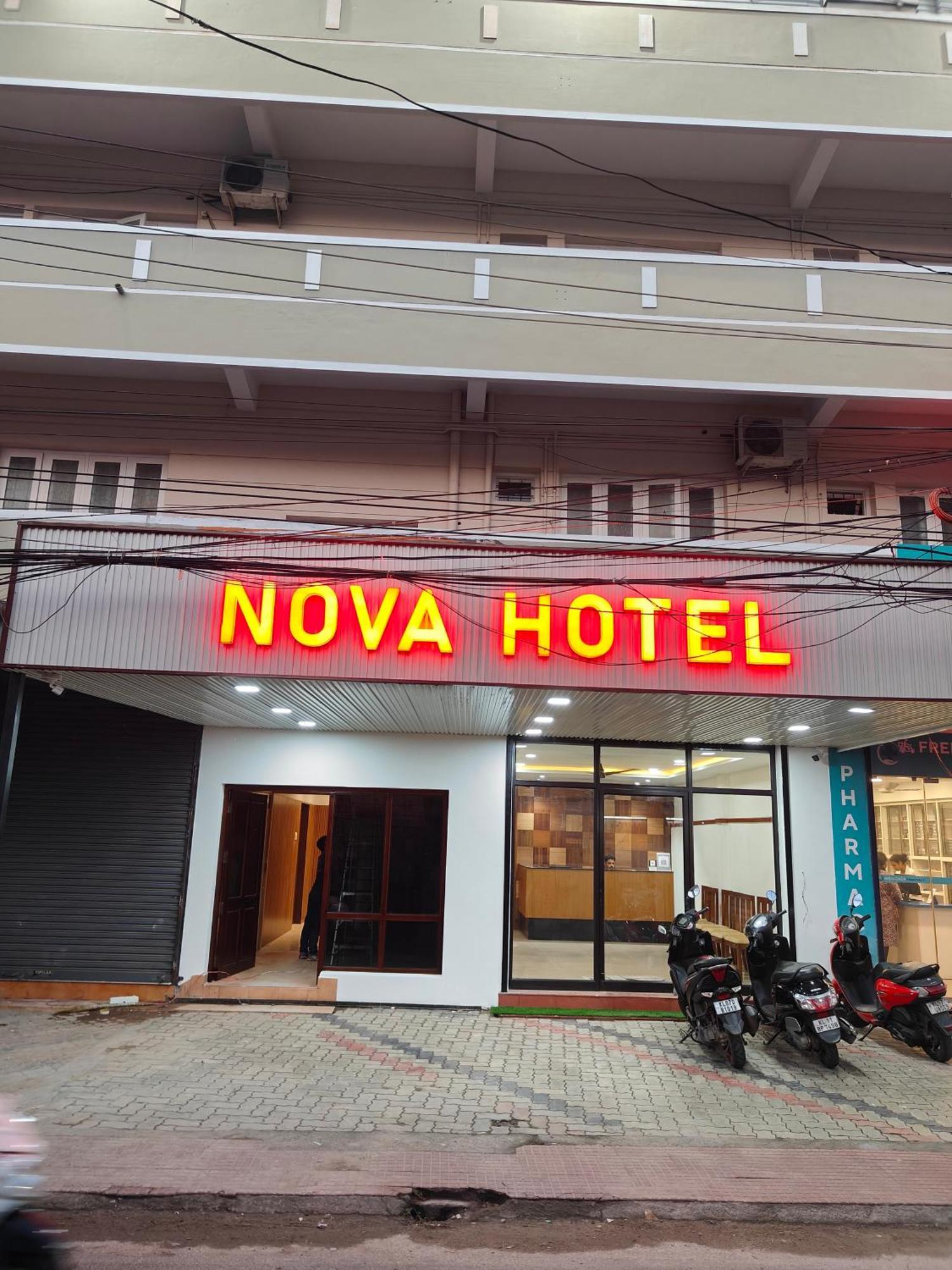 Hotel Nova Kochi Dış mekan fotoğraf